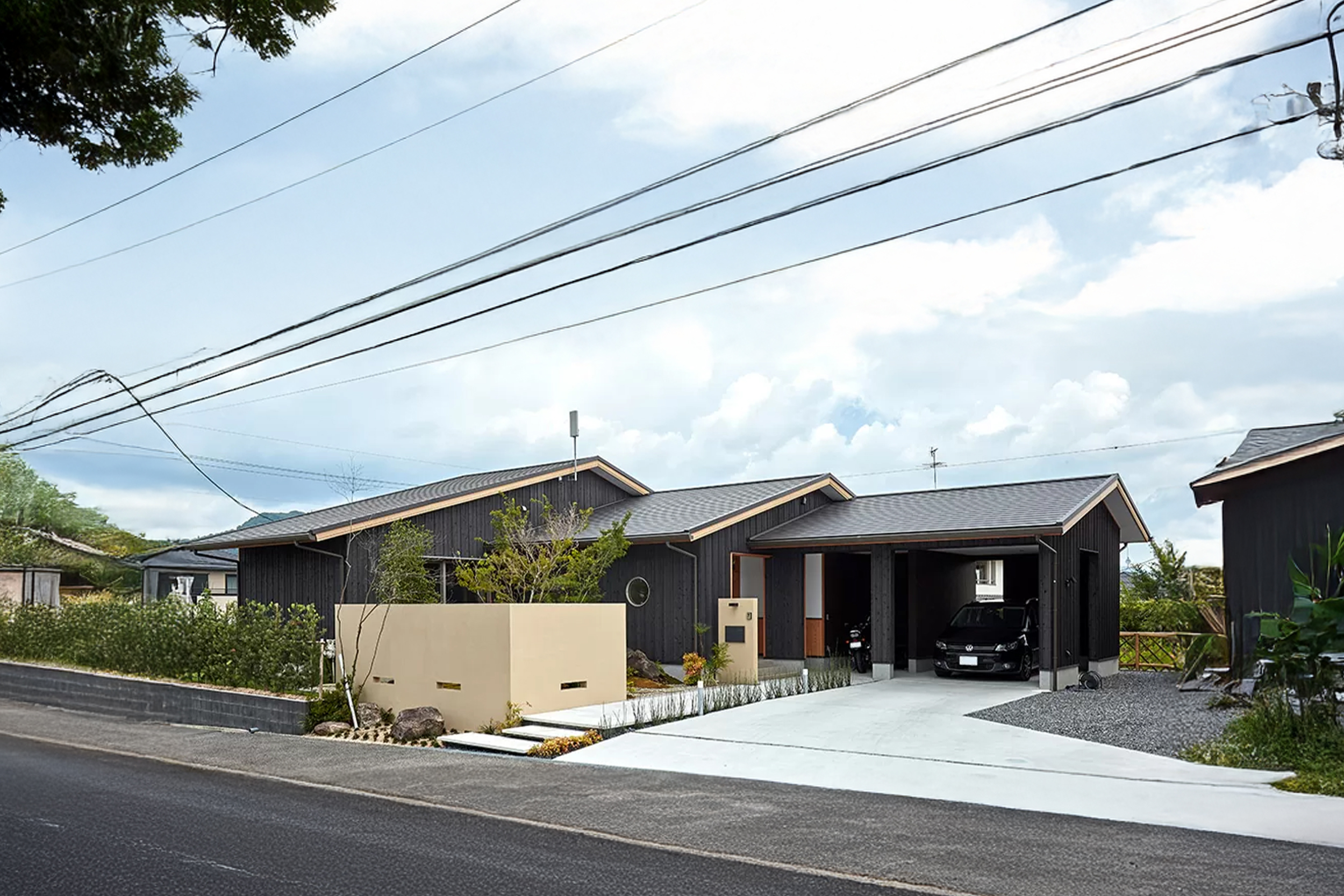 インナーガレージで平屋に住まう